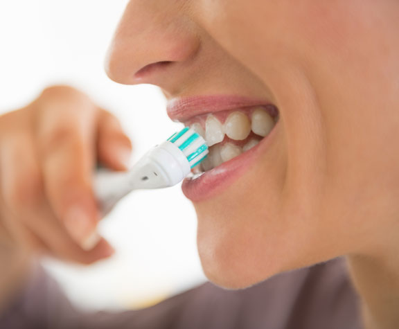 Unos consejos del Dr. Grandío para cuidar tu boca después del verano