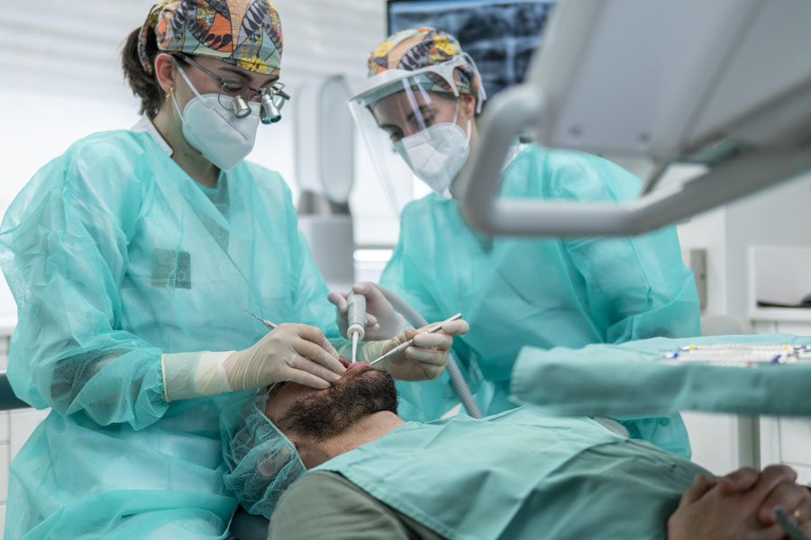 Aspectos a considerar al elegir un periodoncista en Vigo