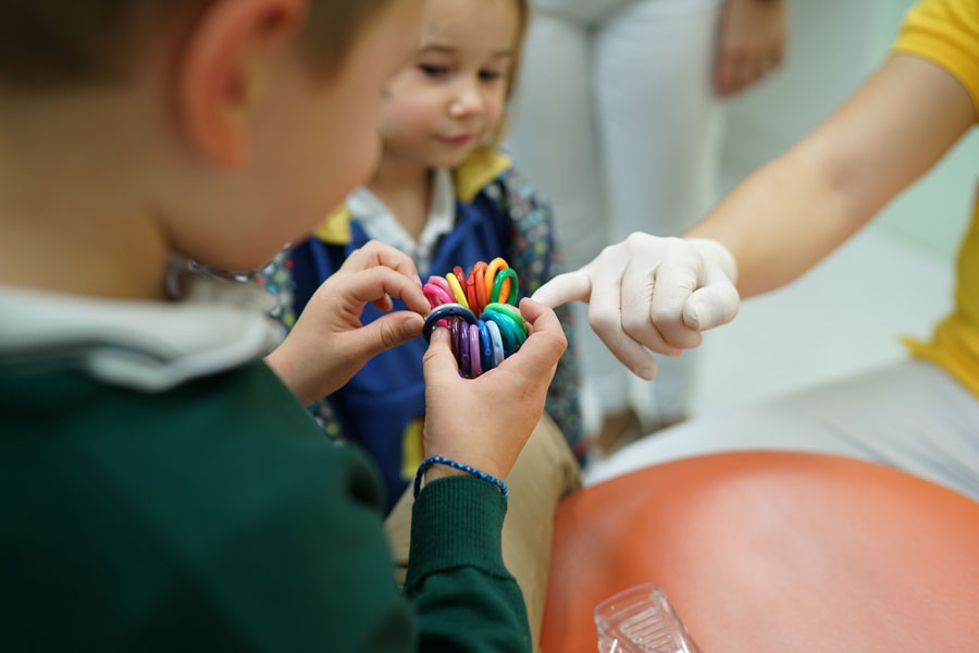 La primera visita al ortodoncista se recomienda a los 6 años