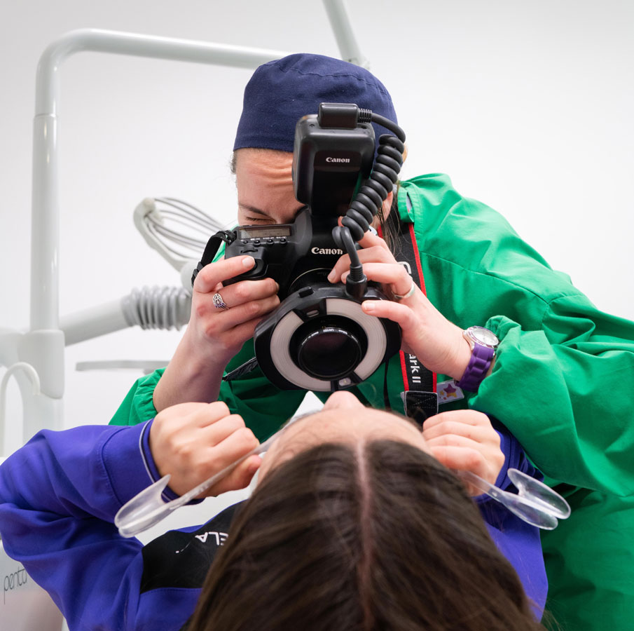 Cómo es una primera visita en Lorente Ortodoncia