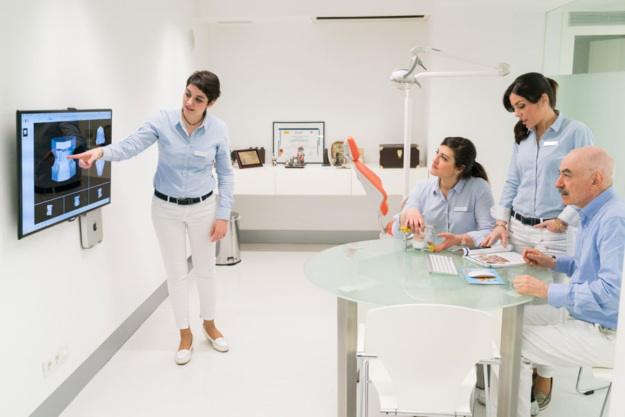 Cómo es una primera visita en Lorente Ortodoncia